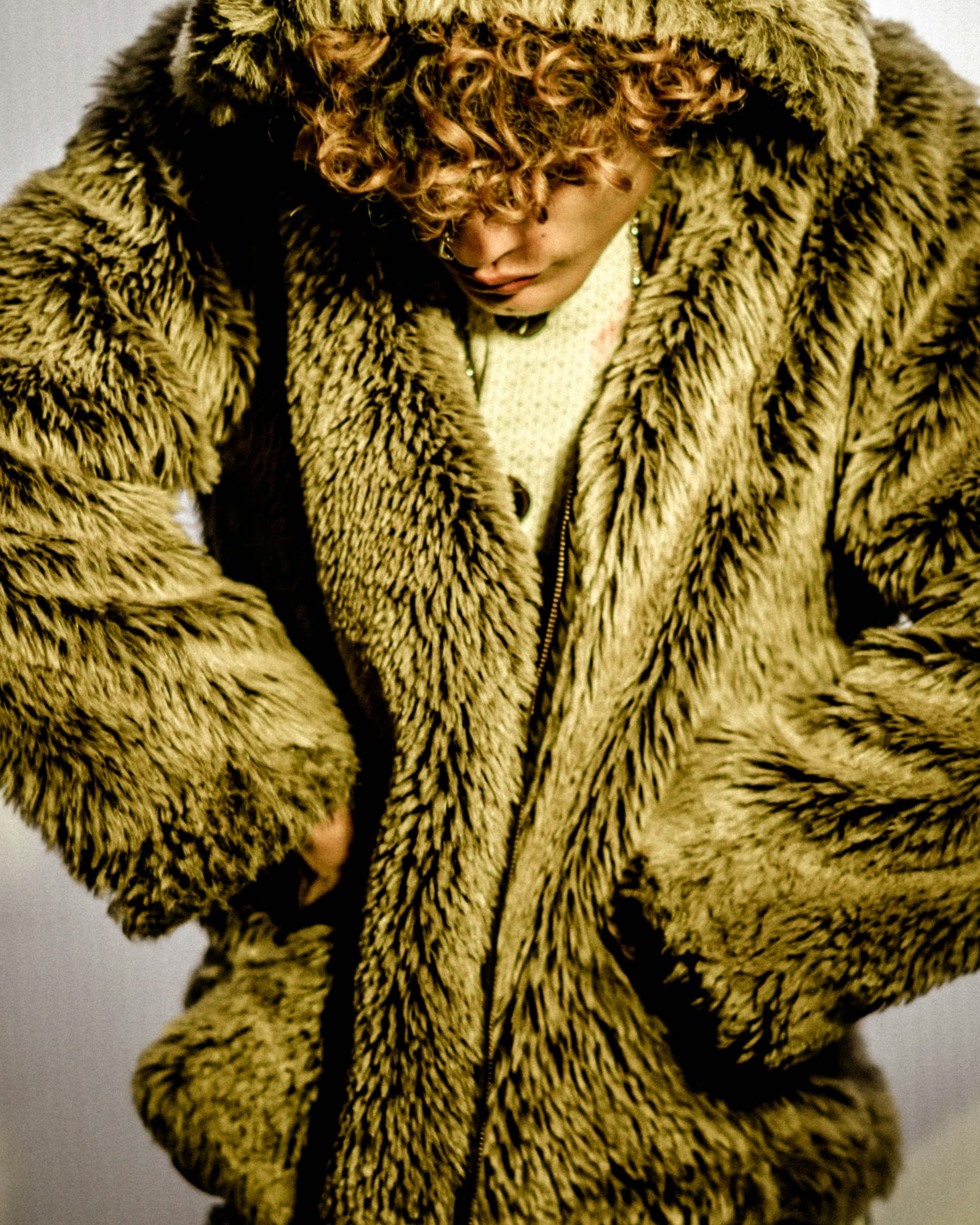 패딩만 입기 싫다면, 이 레이어링 공식을 기억하세요